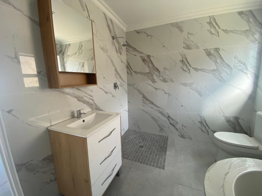 5 Bedroom Property for Sale in Dana Bay Western Cape
